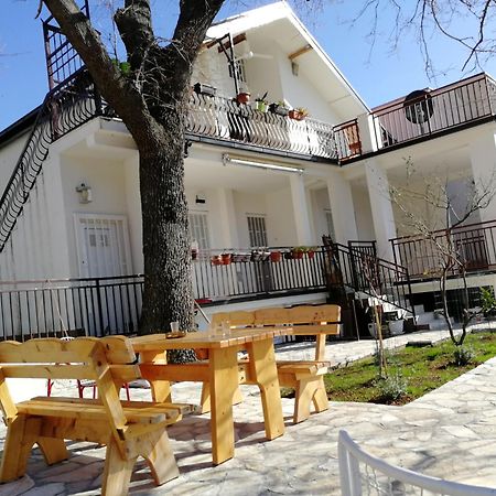 Villa Marko Sutomore Exterior photo